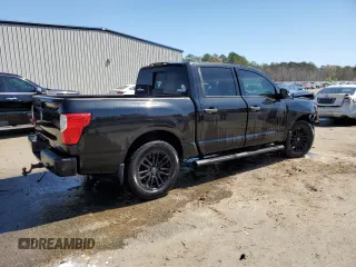 2018 Nissan Titan SV with VIN 1N6AA1E61JN520777, listed as a Copart auction lot 50312605 with 62,122 mi miles and Salvage Title. Bid and sale history available at DreamBid. Image 3.