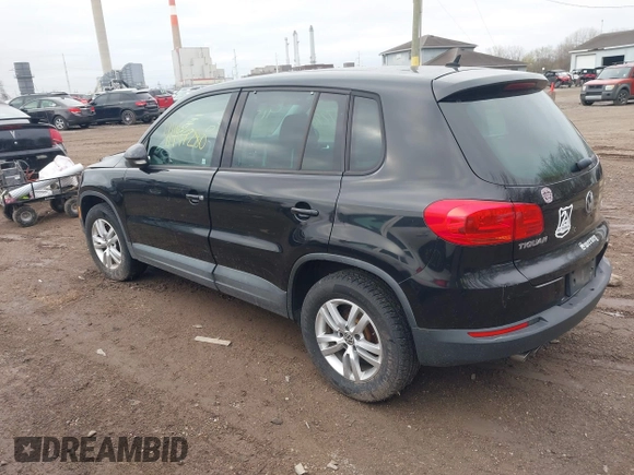 2012 Volkswagen Tiguan SE with VIN WVGAV7AX7CW609609, listed as a IAAI auction lot 41947280 with 77,942 mi miles and . Bid and sale history available at DreamBid. Image 3.