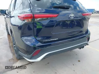 2022 Toyota Highlander XSE z VIN 5TDLZRAHXNS132750, wystawiony jako IAAI lot #42041166 z przebiegiem 39 793 mil mil oraz . Historia ofert i sprzedaży dostępna na DreamBid. Obrazek 20.