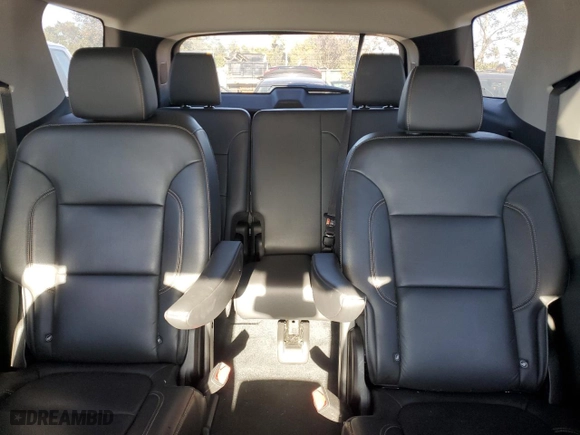 2021 Chevrolet Traverse LT Leather with VIN 1GNERHKW3MJ211941, listed as a Copart auction lot 76571924 with 68,173 mi miles and Salvage Title. Bid and sale history available at carsss.com. Image 10.