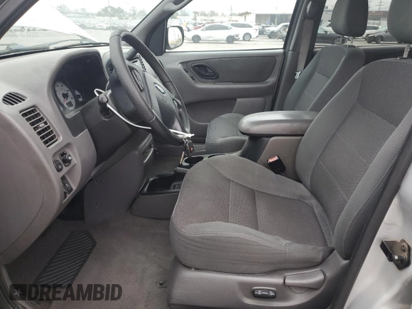 2002 Ford Escape XLT Choice с VIN 1FMYU03112KB30061, выставлен на аукционе Copart как лот 53195125 с пробегом 177 920 миль миль и Списание • Salvage title. История ставок и продаж доступна на DreamBid. Изображение 7.