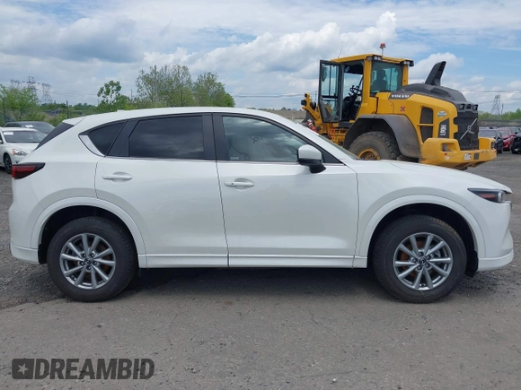 2024 Mazda CX-5 2.5 S Preferred Package with VIN JM3KFBCM7R0364230, listed as a IAAI auction lot 41859044 with 13,899 mi miles. Bid and sale history available at carsss.com. Image 14.