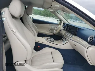 2019 Mercedes-Benz E 450 z VIN WDD1K6HB2KF106009, wystawiony jako Copart lot #54534225 z przebiegiem 52 560 mil mil oraz Szkoda całkowita • Salvage title. Historia ofert i sprzedaży dostępna na DreamBid. Obrazek 10.