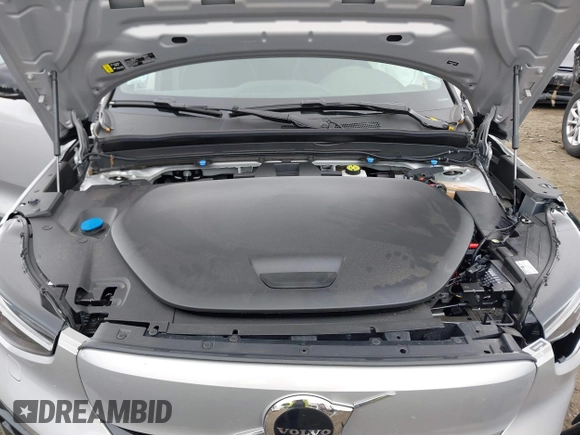 2023 Volvo XC40 Ultimate with VIN YV4ED3UM1P2058851, listed as a IAAI auction lot 42525409 with 11,626 mi miles and . Bid and sale history available at DreamBid. Image 10.