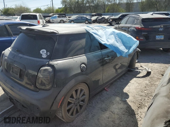 2015 MINI Hardtop S with VIN WMWXP7C52F2A38837, listed as a Copart auction lot 47896825 with 68,784 mi miles and Salvage Title. Bid and sale history available at DreamBid. Image 3.