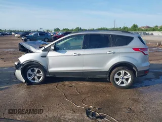 2016 Ford Escape SE with VIN 1FMCU0GX6GUC41452, listed as a IAAI auction lot 39369447 with 235,434 mi miles and . Bid and sale history available at carsss.com. Image 14.