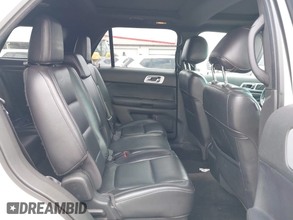 2013 Ford Explorer XLT with VIN 1FM5K8D87DGA79075, listed as a IAAI auction lot 42027067 with 152,068 mi miles and . Bid and sale history available at carsss.com. Image 8.