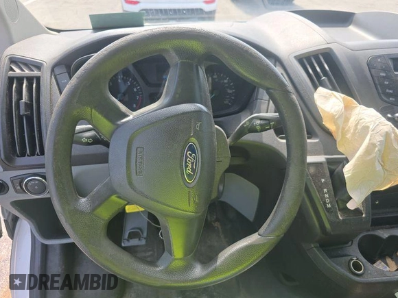 2017 Ford Transit z VIN 1FTYE1YM7HKA68149, wystawiony jako IAAI lot #42787309 z przebiegiem 192 344 mil mil oraz . Historia ofert i sprzedaży dostępna na DreamBid. Obrazek 17.