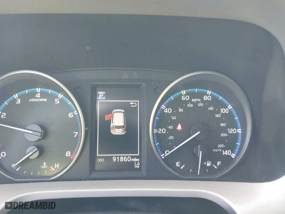 2018 Toyota RAV4 XLE with VIN 2T3WFREVXJW463701, listed as a IAAI auction lot 41599033 with 91,860 mi miles. Bid and sale history available at carsss.com. Image 7.