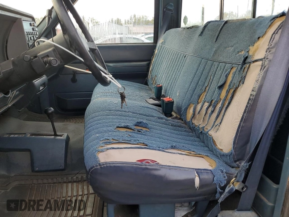 1989 GMC Sierra 1500 with VIN 2GTEK14K1K1505120, listed as a Copart auction lot 75048144 with 89,746 mi miles and Salvage Title. Bid and sale history available at DreamBid. Image 7.