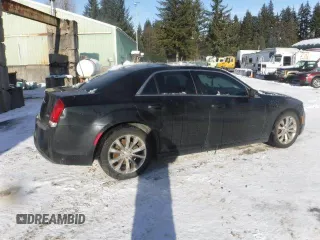 2015 Chrysler 300 Limited with VIN 2C3CCARG5FH831318, listed as a Copart auction lot 44466415 with 145,631 mi miles and Salvage Title. Bid and sale history available at carsss.com. Image 4.