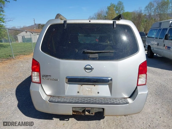 2006 Nissan Pathfinder SE with VIN 5N1AR18W06C625090, listed as a IAAI auction lot 42033313 with 263,131 mi miles. Bid and sale history available at carsss.com. Image 16.