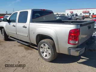 2008 GMC Sierra 1500 SLE1 z VIN 3GTEC13JX8G260212, wystawiony jako IAAI lot #41641592 z przebiegiem 186 365 mil mil oraz . Historia ofert i sprzedaży dostępna na DreamBid. Obrazek 3.