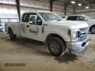 2018 Ford F-250 XL z VIN 1FT7X2A63JED00631, wystawiony jako Copart lot #41529615 z przebiegiem 104 753 mil mil oraz Szkoda całkowita • Salvage title. Historia ofert i sprzedaży dostępna na DreamBid. Obrazek 4.