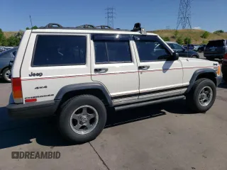 2000 Jeep Cherokee SE with VIN 1J4FF28S7YL257350, listed as a Copart auction lot 62320544 with 197,887 mi miles and Clean Title. Bid and sale history available at carsss.com. Image 3.