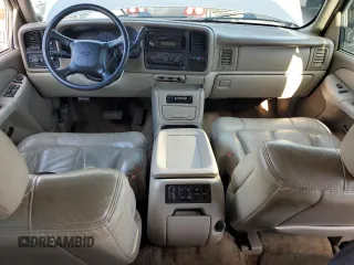 2001 Chevrolet Suburban LS with VIN 3GNEC16TX1G189524, listed as a Copart auction lot 47223945 with 193,201 mi miles and Salvage Title. Bid and sale history available at carsss.com. Image 8.