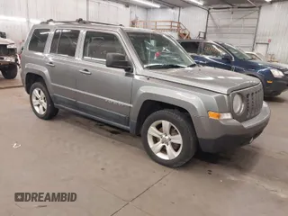 2011 Jeep Patriot Latitude with VIN 1J4NT1GB4BD288377, listed as a IAAI auction lot 41773432 with 194,021 mi miles. Bid and sale history available at carsss.com. Image 1.