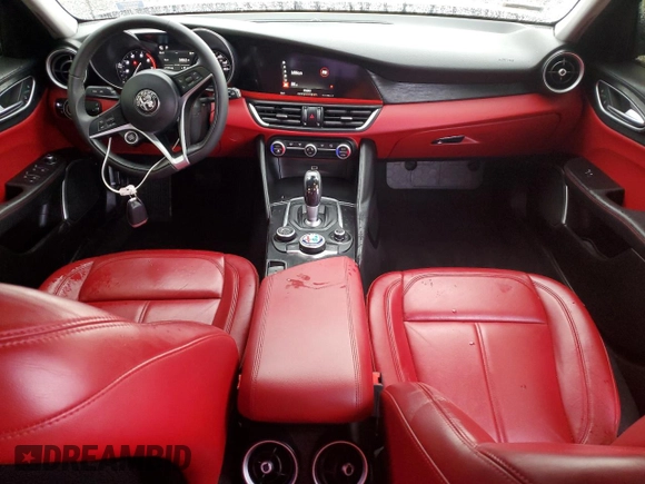 2019 Alfa Romeo Giulia z VIN ZARFAMAN4K7606393, wystawiony jako Copart lot #48740285 z przebiegiem 42 152 mil mil oraz Szkody całkowita. Historia ofert i sprzedaży dostępna na DreamBid. Obrazek 8.