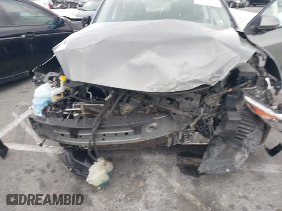 2012 Mazda 3 i Grand Touring z VIN JM1BL1M8XC1672751, wystawiony jako IAAI lot #42298766 z przebiegiem 129 056 mil mil oraz . Historia ofert i sprzedaży dostępna na DreamBid. Obrazek 6.