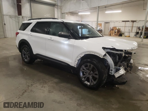 2021 Ford Explorer XLT with VIN 1FMSK8DH3MGB14598, listed as a Copart auction lot 51998255 with 53,251 mi miles and Salvage Title. Bid and sale history available at carsss.com. Image 4.