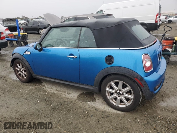 2011 MINI Convertible S с VIN WMWZP3C52BTX82943, выставлен на аукционе Copart как лот 81586044 с пробегом 145 543 миль миль и Списание • Salvage title. История ставок и продаж доступна на DreamBid. Изображение 2.