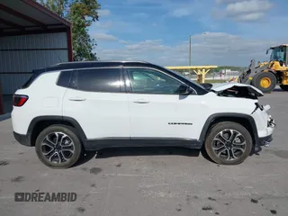 2023 Jeep Compass (RED) Edition with VIN 3C4NJDCN8PT565904, listed as a IAAI auction lot 42082855 with 39,921 mi miles and . Bid and sale history available at carsss.com. Image 13.
