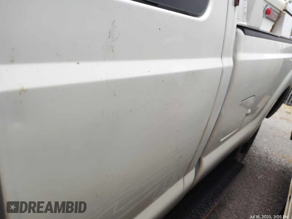 2011 Ford F-350 с VIN 1FT7X3B6XBEC03772, выставлен на аукционе IAAI как лот 42865380 с пробегом 271 369 миль миль и . История ставок и продаж доступна на DreamBid. Изображение 19.