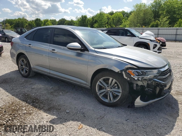 2024 Volkswagen Jetta SE с VIN 3VW7M7BU2RM059151, выставлен на аукционе Copart как лот 54608035 с пробегом 4 657 миль миль и Списание • Salvage title. История ставок и продаж доступна на DreamBid. Изображение 4.