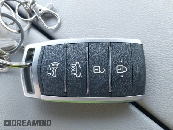 2019 Genesis G80 3.8L z VIN KMTFN4JE1KU313424, wystawiony jako IAAI lot #41985022 z przebiegiem Nie podano mil oraz . Historia ofert i sprzedaży dostępna na DreamBid. Obrazek 11.