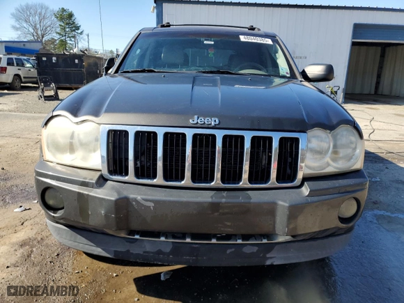 2006 Jeep Grand Cherokee Limited with VIN 1J4HS58206C230073, listed as a Copart auction lot 48040385 with 203,547 mi miles and Salvage Title. Bid and sale history available at carsss.com. Image 5.