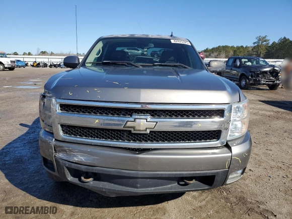 2008 Chevrolet Silverado 1500 LTZ with VIN 2GCEK19J281251376, listed as a Copart auction lot 42425325 with 300,957 mi miles and Salvage Title. Bid and sale history available at carsss.com. Image 5.
