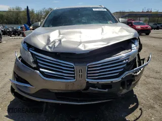 2017 Lincoln MKC Select with VIN 5LMCJ2C9XHUL34775, listed as a Copart auction lot 61188315 with 96,087 mi miles and Salvage title. Bid and sale history available at DreamBid. Image 5.