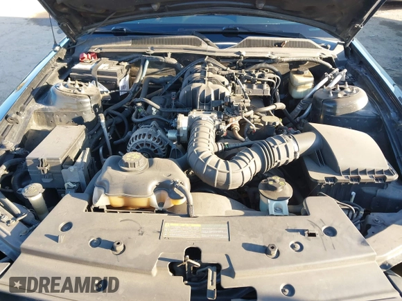2008 Ford Mustang Deluxe with VIN 1ZVHT80NX85114958, listed as a IAAI auction lot 41806240 with 164,980 mi miles. Bid and sale history available at carsss.com. Image 10.