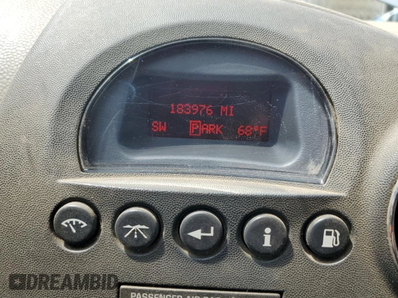 2006 Pontiac Grand Prix with VIN 2G2WP552261272533, listed as a Copart auction lot 59425715 with 183,976 mi miles and Clean title. Bid and sale history available at DreamBid. Image 9.