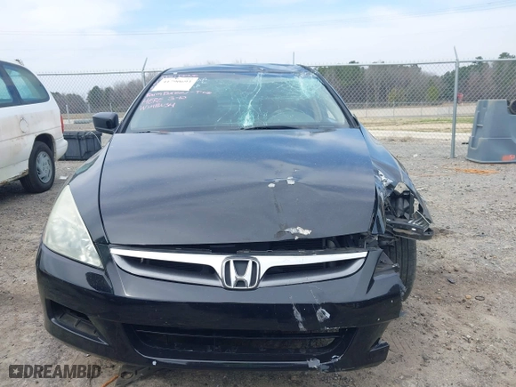 2006 Honda Accord Sdn LX SE with VIN 1HGCM56386A073833, listed as a IAAI auction lot 41790693 with 276,812 mi miles. Bid and sale history available at carsss.com. Image 12.