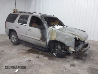 2007 GMC Yukon SLT with VIN 1GKFK13027J172531, listed as a IAAI auction lot 41252781 with 1 mi miles. Bid and sale history available at carsss.com. Image 1.
