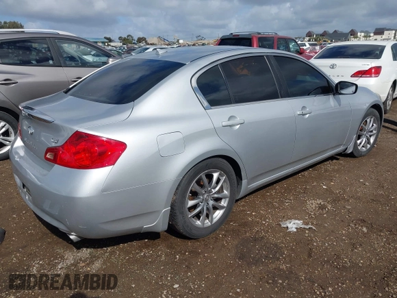 2009 Infiniti G37 Journey with VIN JNKCV61E49M304626, listed as a IAAI auction lot 41935978 with 221,782 mi miles. Bid and sale history available at carsss.com. Image 4.