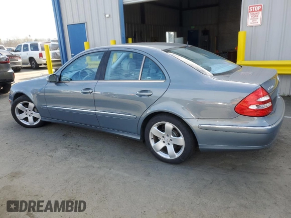 2005 Mercedes-Benz E 500 z VIN WDBUF70J65A615511, wystawiony jako Copart lot #47146855 z przebiegiem 145 221 mil mil oraz Szkoda całkowita • Salvage title. Historia ofert i sprzedaży dostępna na DreamBid. Obrazek 2.