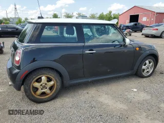 2011 MINI Hardtop with VIN WMWSU3C51BT183638, listed as a Copart auction lot 62762925 with Not provided miles and Non repairable. Bid and sale history available at DreamBid. Image 3.