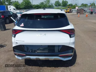 2025 Kia Sportage SX-Prestige z VIN 5XYK53DF8SG295372, wystawiony jako IAAI lot #42279567 z przebiegiem 1 367 mil mil oraz . Historia ofert i sprzedaży dostępna na DreamBid. Obrazek 16.