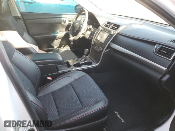 2015 Toyota Camry XLE with VIN 4T1BF1FK7FU110613, listed as a Copart auction lot 49833392 with 103,115 mi miles and Clean Title. Bid and sale history available at DreamBid. Image 5.