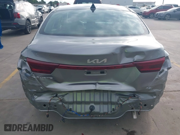 2024 Kia Forte LXS z VIN 3KPF24AD6RE836512, wystawiony jako IAAI lot #42166367 z przebiegiem 3 352 mil mil oraz . Historia ofert i sprzedaży dostępna na DreamBid. Obrazek 17.