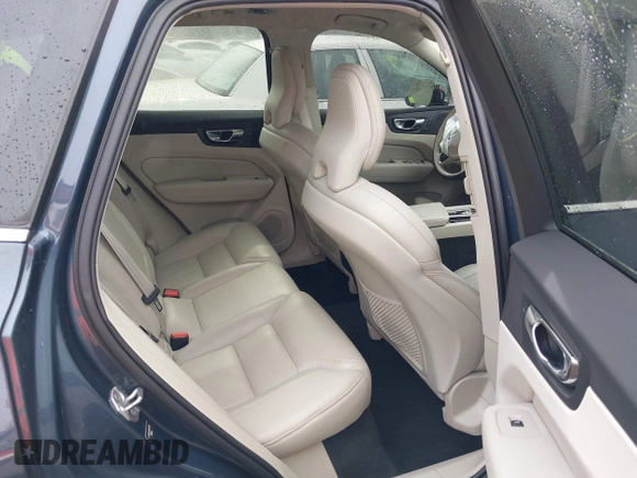2019 Volvo XC60 Inscription z VIN LYV102RL9KB274915, wystawiony jako IAAI lot #41913289 z przebiegiem 118 776 mil mil oraz . Historia ofert i sprzedaży dostępna na DreamBid. Obrazek 8.