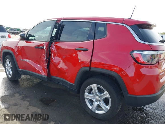 2024 Jeep Compass Sport с VIN 3C4NJDAN5RT575666, выставлен на аукционе IAAI как лот 41231859 с пробегом 17 068 миль миль и . История ставок и продаж доступна на DreamBid. Изображение 6.