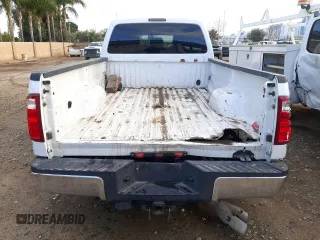 2013 Ford F-350 XL z VIN 1FT8W3DT6DEB56639, wystawiony jako Copart lot #42168225 z przebiegiem 177 313 mil mil oraz Szkoda całkowita • Salvage title. Historia ofert i sprzedaży dostępna na DreamBid. Obrazek 6.