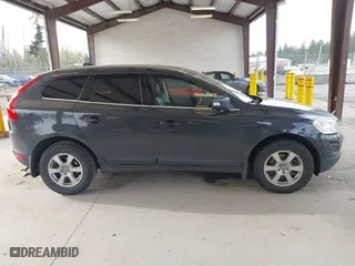 2011 Volvo XC60 3.2L with VIN YV4952DL7B2166075, listed as a IAAI auction lot 42004245 with 136,182 mi miles. Bid and sale history available at carsss.com. Image 13.