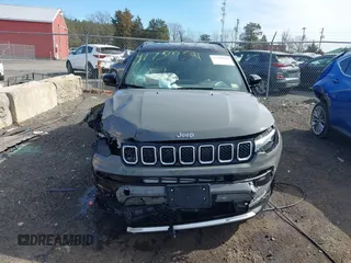 2024 Jeep Compass Limited with VIN 3C4NJDCN3RT590180, listed as a IAAI auction lot 41759691 with 18,490 mi miles and . Bid and sale history available at carsss.com. Image 12.