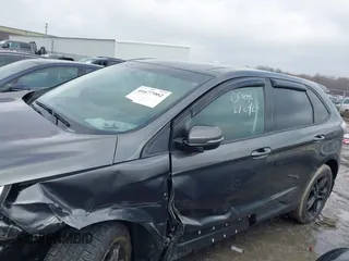 2018 Ford Edge SEL with VIN 2FMPK4J92JBC05537, listed as a IAAI auction lot 41677902 with 71,476 mi miles. Bid and sale history available at carsss.com. Image 14.