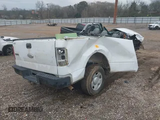 2008 Ford F-150 XL z VIN 1FTRF12W68KE70627, wystawiony jako IAAI lot #41448219 z przebiegiem Nie podano mil oraz . Historia ofert i sprzedaży dostępna na DreamBid. Obrazek 4.