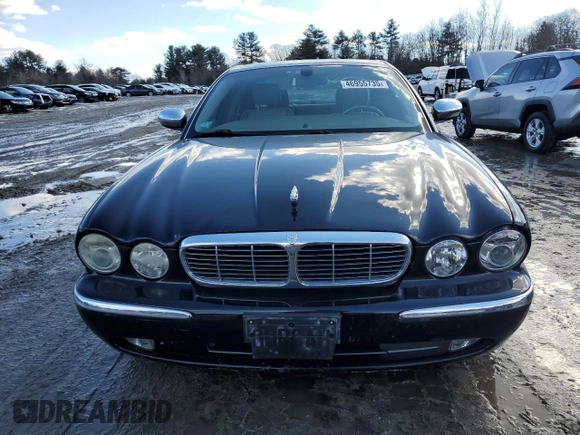 2004 Jaguar XJ with VIN SAJEA74C14SG01576, listed as a Copart auction lot 46955735 with 99,322 mi miles and Clean Title. Bid and sale history available at DreamBid. Image 5.